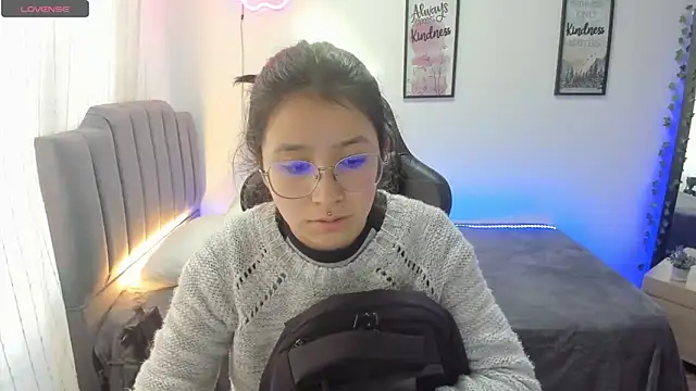 Amy joones online show from 01/18/25, 01:29