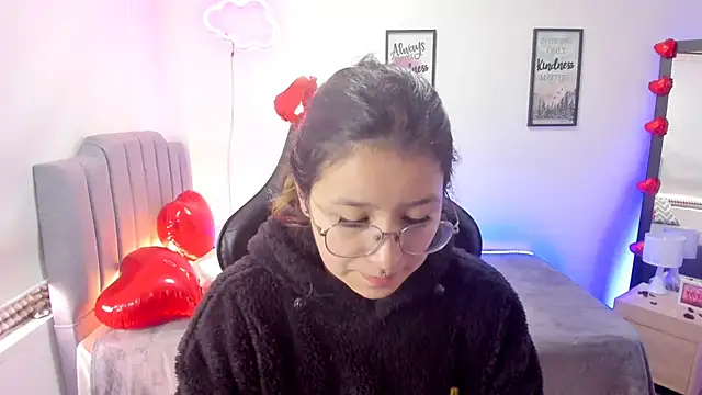 Amy joones online show from 02/14/25, 01:40