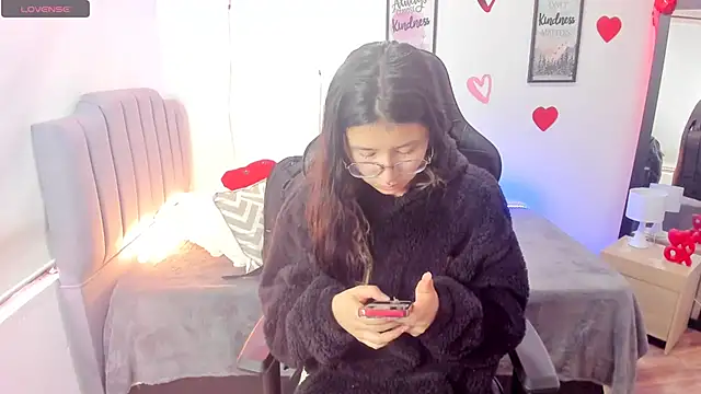 Amy joones online show from 02/20/25, 01:30