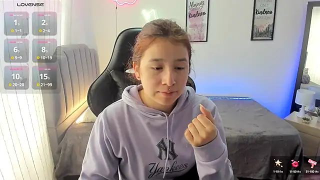 Amy joones online show from 03/05/25, 01:39