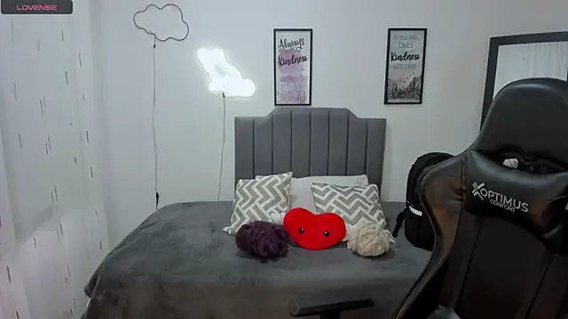 Amy joones online show from 09/09/25, 11:21