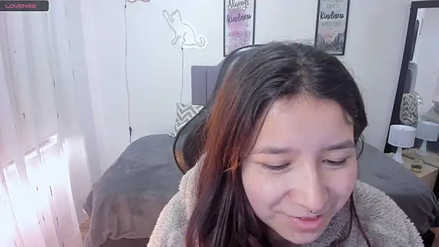 Amy joones online show from 10/13/25, 01:11