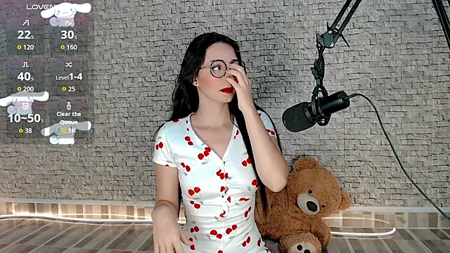 emma unu online show from 06/06/26, 03:00
