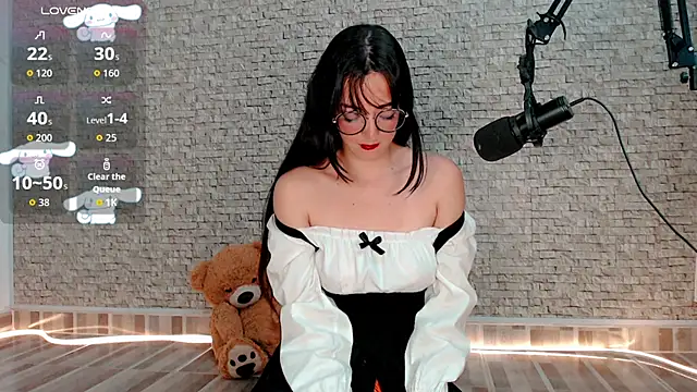 Snapshot of emma_unu chatting on 06/21/26, 02:47 emma unu online show from 06/21/26, 02:47
