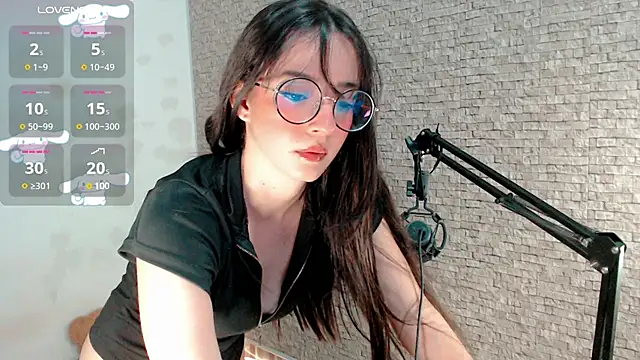 Snapshot of emma_unu chatting on 07/10/26, 02:49 emma unu online show from 07/10/26, 02:49
