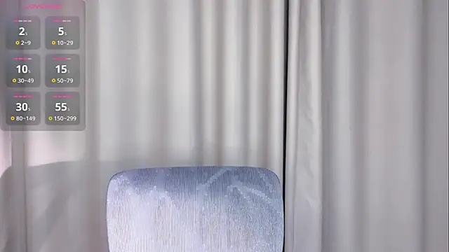 Snapshot of --xixi-- chatting on 10/11/25, 11:47 --xixi-- online show from 10/11/25, 11:47