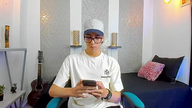 Nikolay Gregori online show from 02/16/25, 04:31