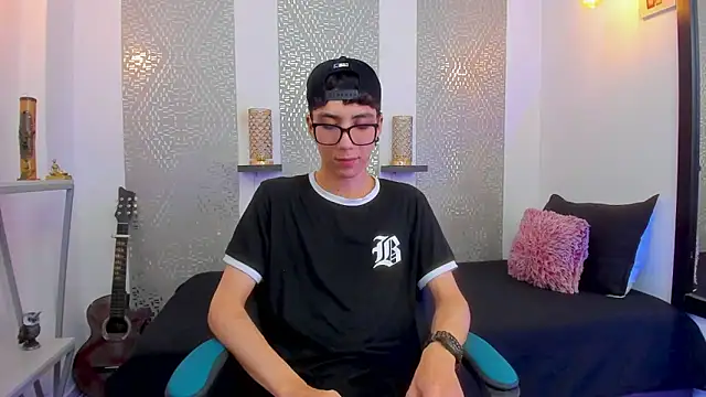 Nikolay Gregori online show from 02/18/25, 07:21