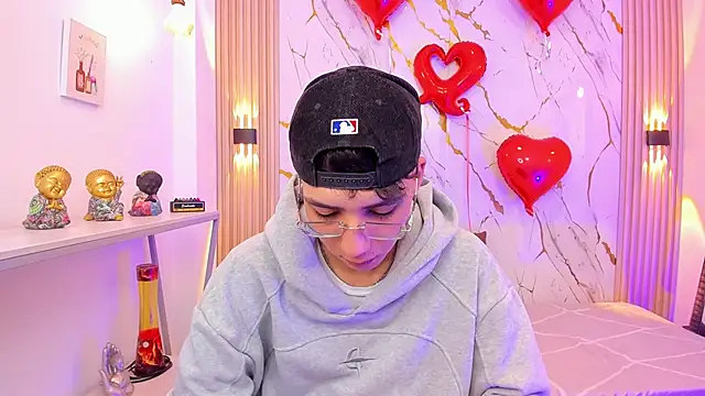 Nikolay Gregori online show from 02/16/26, 04:30