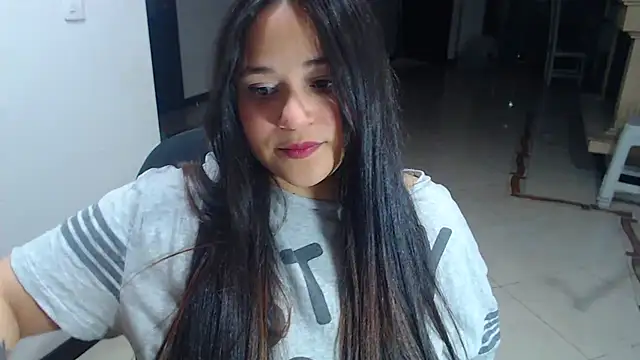 Snapshot of Luciernaga18 chatting on 01/17/25, 03:01 Luciernaga18 online show from 01/17/25, 03:01