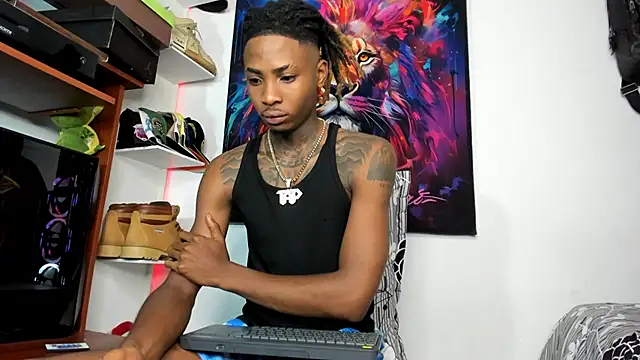 Snapshot of Pantera_black_21 chatting on 02/24/25, 10:04 Pantera black 21 online show from 02/24/25, 10:04