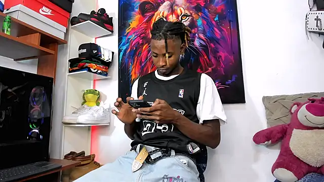 Snapshot of Pantera_black_21 chatting on 09/08/25, 08:19 Pantera black 21 online show from 09/08/25, 08:19