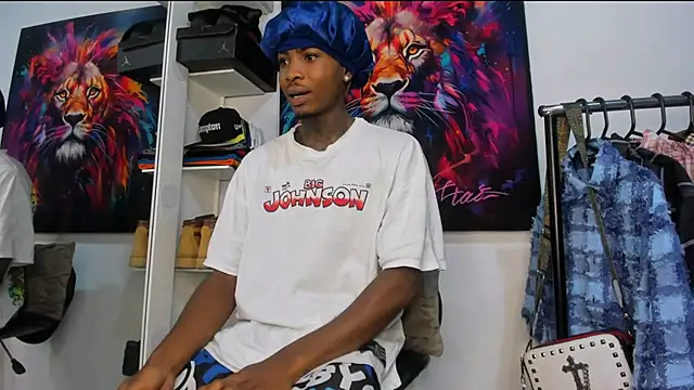 Snapshot of Pantera_black_21 chatting on 10/11/25, 09:41 Pantera black 21 online show from 10/11/25, 09:41