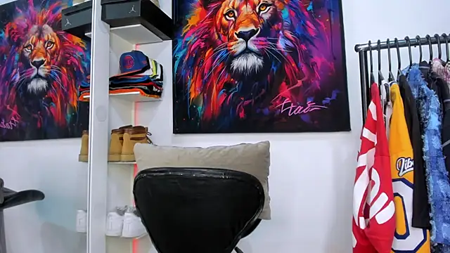 Snapshot of Pantera_black_21 chatting on 10/19/25, 10:54 Pantera black 21 online show from 10/19/25, 10:54