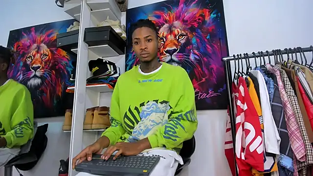 Snapshot of Pantera_black_21 chatting on 10/23/25, 10:36 Pantera black 21 online show from 10/23/25, 10:36