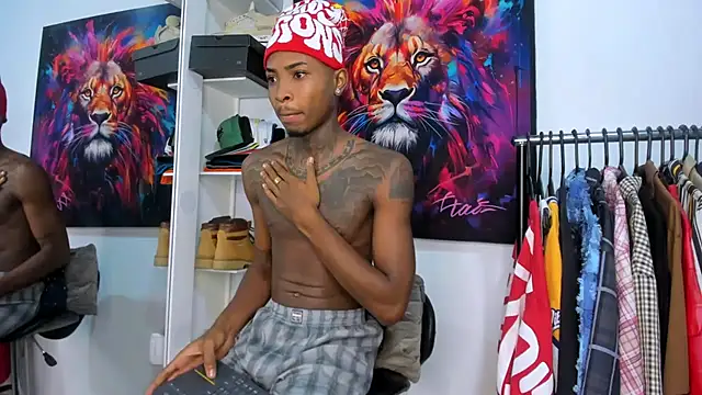 Snapshot of Pantera_black_21 chatting on 10/27/25, 08:29 Pantera black 21 online show from 10/27/25, 08:29