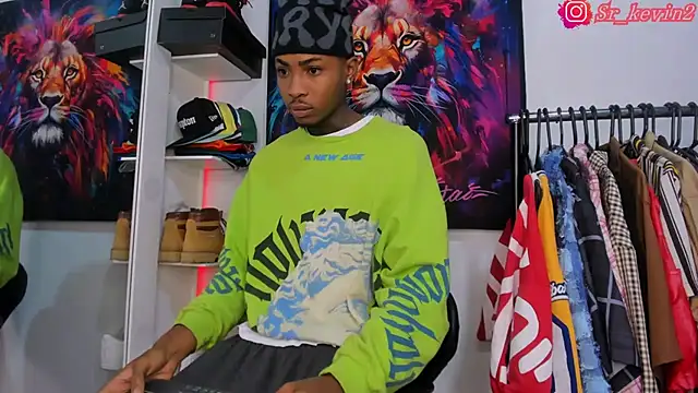 Snapshot of Pantera_black_21 chatting on 10/31/25, 09:10 Pantera black 21 online show from 10/31/25, 09:10