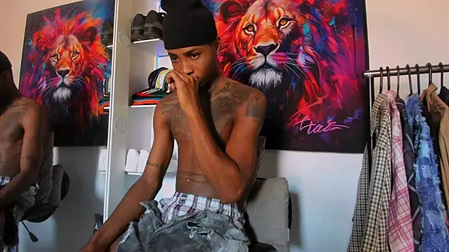 Snapshot of Pantera_black_21 chatting on 11/18/25, 03:27 Pantera black 21 online show from 11/18/25, 03:27