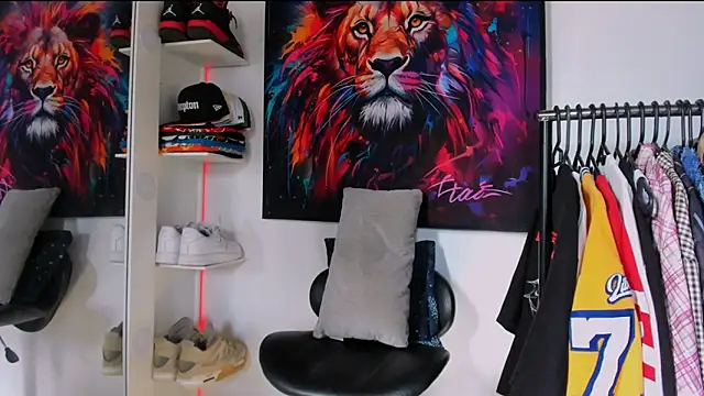 Snapshot of Pantera_black_21 chatting on 11/22/25, 07:13 Pantera black 21 online show from 11/22/25, 07:13