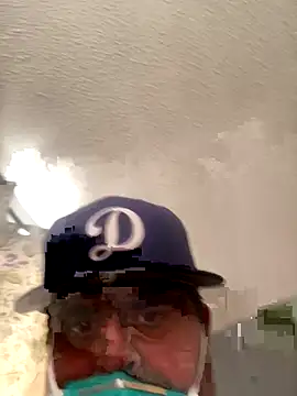 Snapshot of Miguel16i chatting on 12/04/24, 09:24 Miguel16i online show from 12/04/24, 09:24