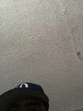 Snapshot of Miguel16i chatting on 12/24/24, 08:38 Miguel16i online show from 12/24/24, 08:38