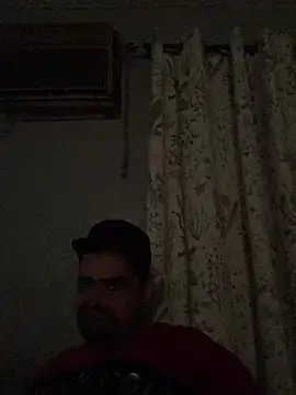 Snapshot of Miguel16i chatting on 01/02/25, 04:52 Miguel16i online show from 01/02/25, 04:52