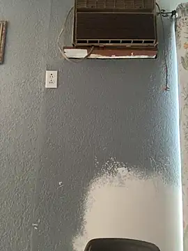 Snapshot of Miguel16i chatting on 01/11/25, 05:40 Miguel16i online show from 01/11/25, 05:40