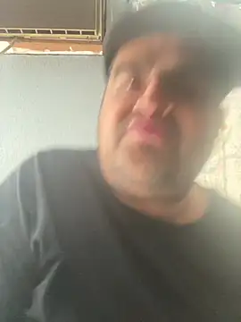 Snapshot of Miguel16i chatting on 01/17/25, 08:11 Miguel16i online show from 01/17/25, 08:11