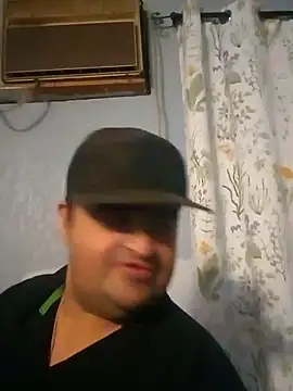 Snapshot of Miguel16i chatting on 01/24/25, 01:35 Miguel16i online show from 01/24/25, 01:35