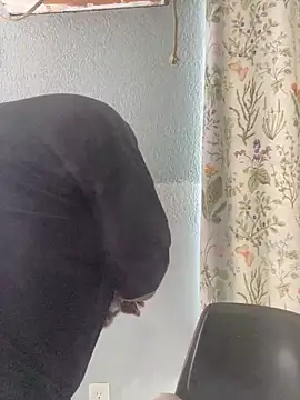 Snapshot of Miguel16i chatting on 02/27/25, 09:47 Miguel16i online show from 02/27/25, 09:47