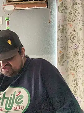 Snapshot of Miguel16i chatting on 03/05/25, 04:57 Miguel16i online show from 03/05/25, 04:57