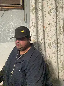 Snapshot of Miguel16i chatting on 03/19/25, 04:25 Miguel16i online show from 03/19/25, 04:25