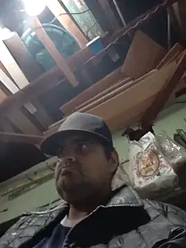 Snapshot of Miguel16i chatting on 12/05/25, 07:28 Miguel16i online show from 12/05/25, 07:28