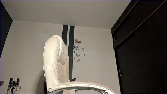 Snapshot of CandyLatinHott chatting on 10/10/25, 09:58 CandyLatinHott online show from 10/10/25, 09:58