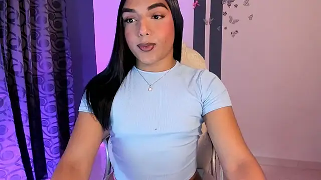 Snapshot of CandyLatinHott chatting on 12/04/25, 01:26 CandyLatinHott online show from 12/04/25, 01:26