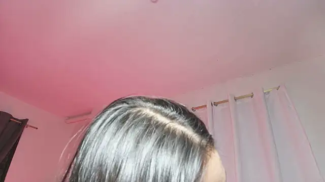 Snapshot of emy_colee chatting on 05/22/26, 05:25 emy colee online show from 05/22/26, 05:25