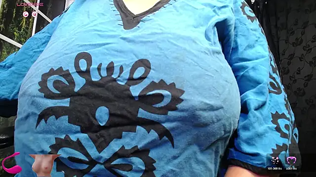 Snapshot of kalpanaaishaa chatting on 10/29/25, 10:17 kalpanaaishaa online show from 10/29/25, 10:17