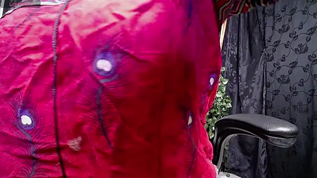 Snapshot of kalpanaaishaa chatting on 11/18/25, 10:09 kalpanaaishaa online show from 11/18/25, 10:09