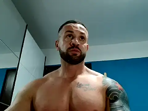 Snapshot of Magnificmuscles89 chatting on 02/03/25, 02:13 Magnificmuscles89 online show from 02/03/25, 02:13