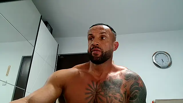 Magnificmuscles89 online show from 11/05/25, 03:34