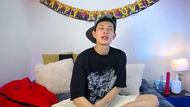 MaikCarver online show from 10/11/25, 04:01