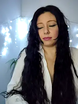 Snapshot of kristal_ktl chatting on 12/14/25, 01:11 kristal ktl online show from 12/14/25, 01:11