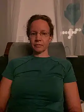 AnnikaRose online show from 11/17/25, 06:52