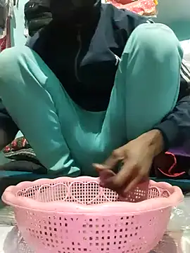 Snapshot of sexyshivamhot chatting on 12/23/24, 05:00 sexyshivamhot online show from 12/23/24, 05:00