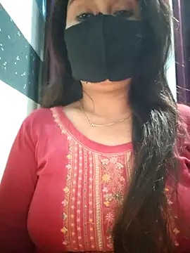 Snapshot of Aishwaryaa_69 chatting on 02/24/25, 03:42 Aishwaryaa 69 online show from 02/24/25, 03:42