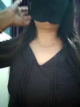 Snapshot of Aishwaryaa_69 chatting on 02/28/25, 03:48 Aishwaryaa 69 online show from 02/28/25, 03:48