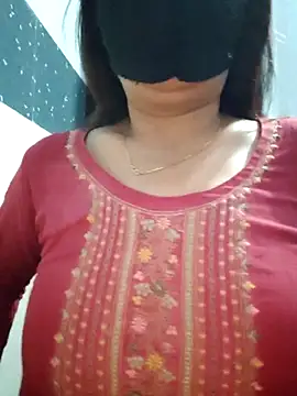 Snapshot of Aishwaryaa_69 chatting on 03/22/25, 03:53 Aishwaryaa 69 online show from 03/22/25, 03:53