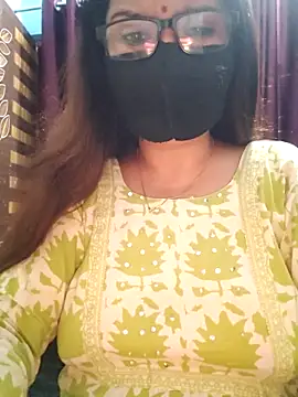 Snapshot of Aishwaryaa_69 chatting on 09/12/25, 03:34 Aishwaryaa 69 online show from 09/12/25, 03:34