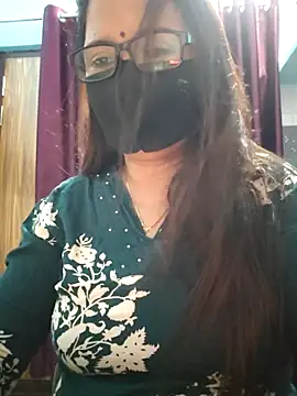 Aishwaryaa 69 online show from 09/18/25, 09:00