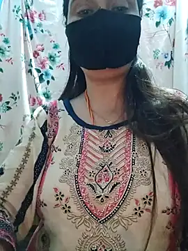 Aishwaryaa 69 online show from 10/14/25, 02:45